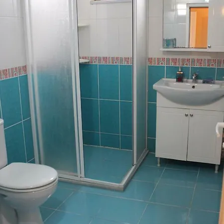 Ξενοδοχείο με διαμερίσματα Yuerekli Apart Türkeli